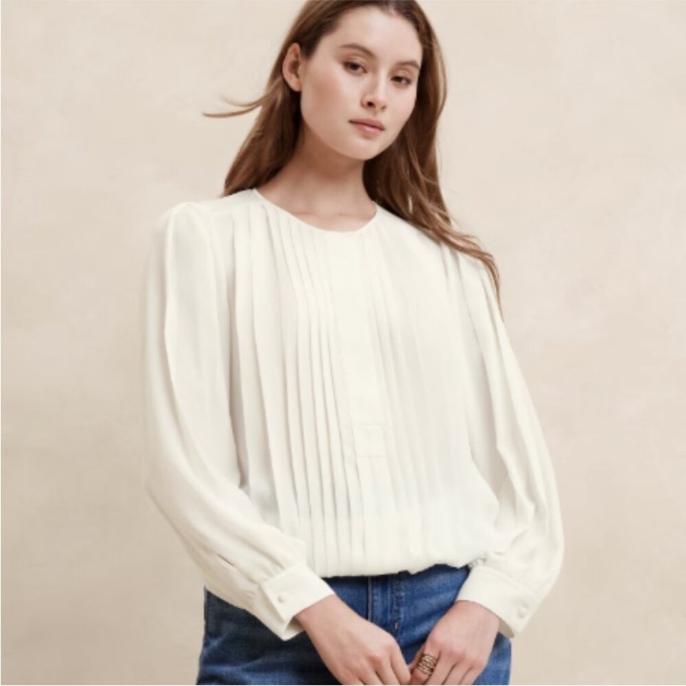 BANANA REPUBLIC FACTORY Georgette Pleated Dressy Office Silky Long Sleeve Blouse